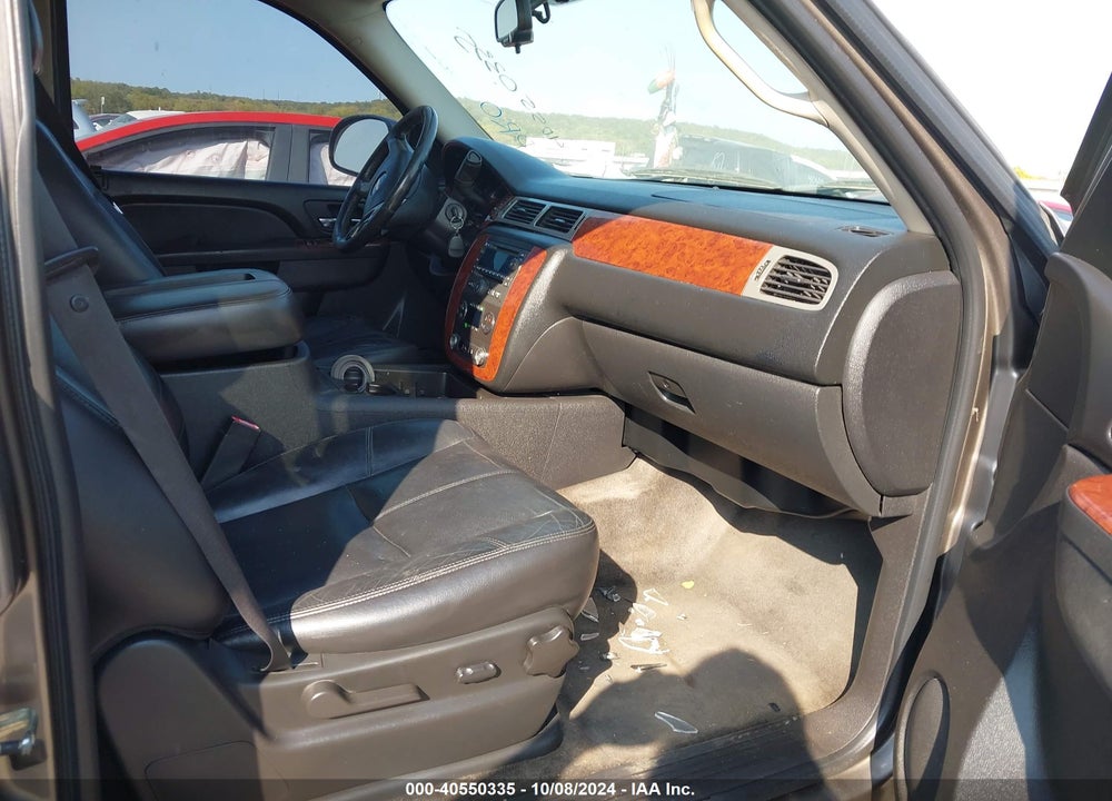 2011 CHEVROLET TAHOE LT VIN: 1GNSKBE02BR209768