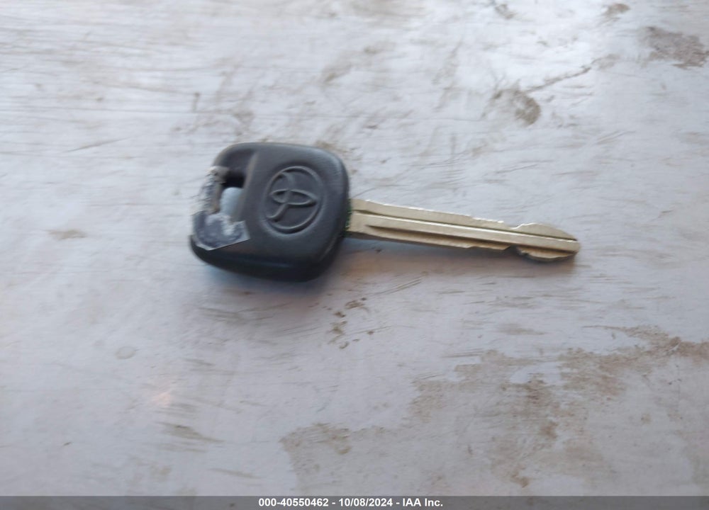 2005 TOYOTA RAV4 VIN: JTEGD20V350083792
