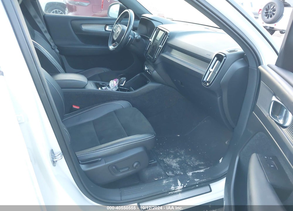 2020 VOLVO XC40 R-DESIGN VIN: YV4AC2HM7L2345658