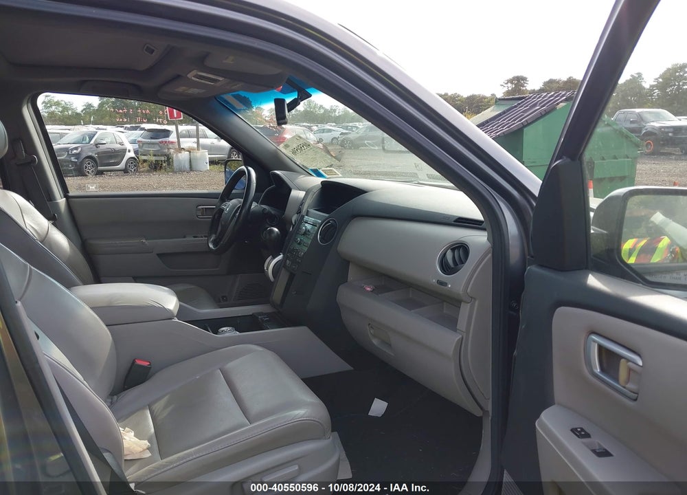 2010 HONDA PILOT EX-L VIN: 5FNYF4H56AB019938