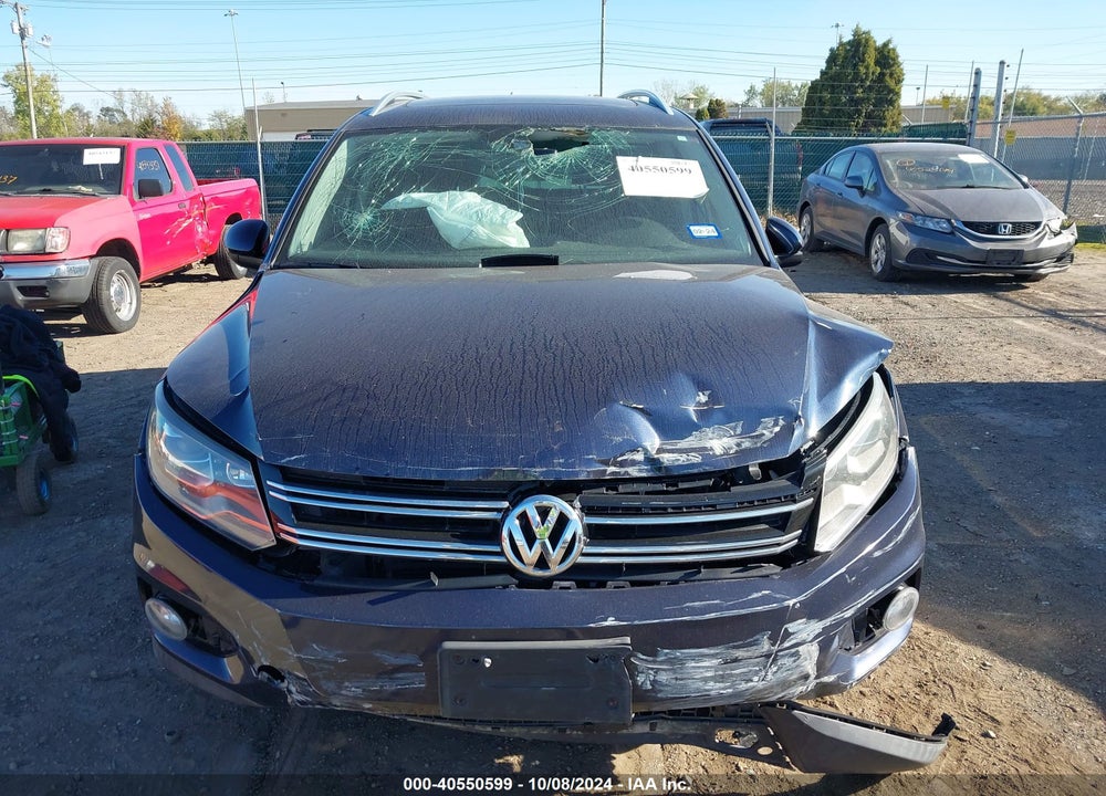 2016 VOLKSWAGEN TIGUAN SE VIN: WVGAV7AX0GW567371