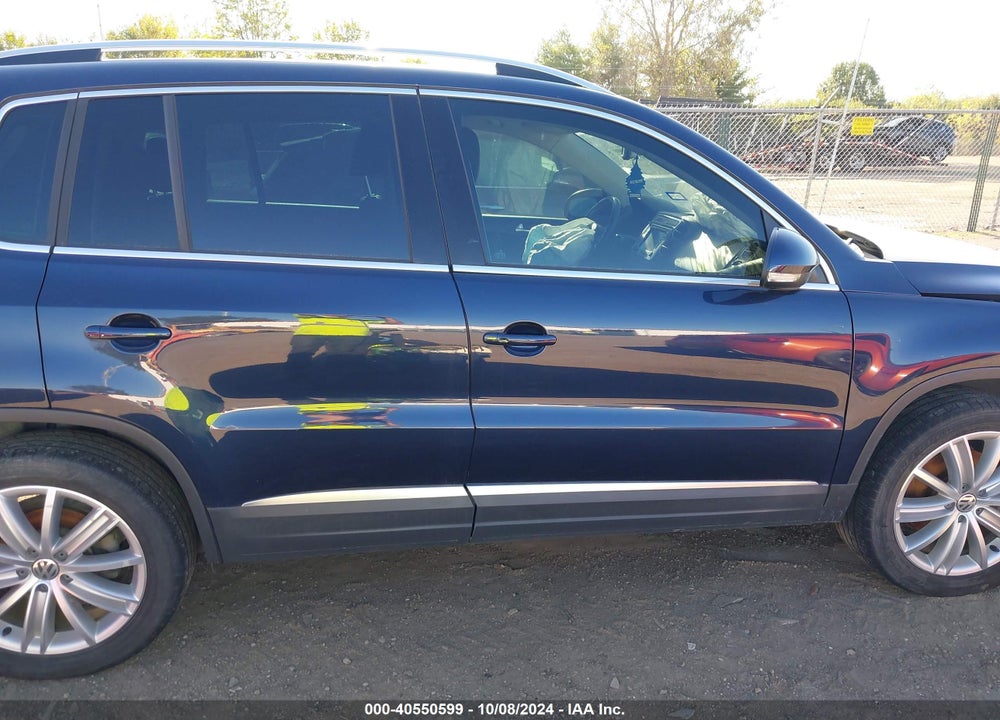 2016 VOLKSWAGEN TIGUAN SE VIN: WVGAV7AX0GW567371