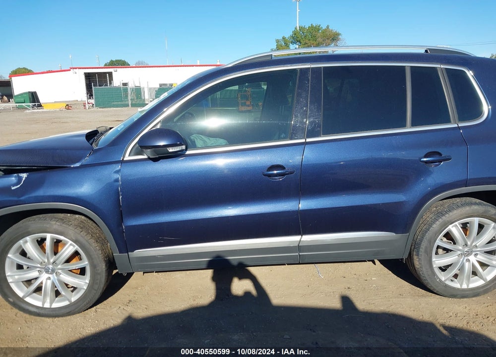 2016 VOLKSWAGEN TIGUAN SE VIN: WVGAV7AX0GW567371