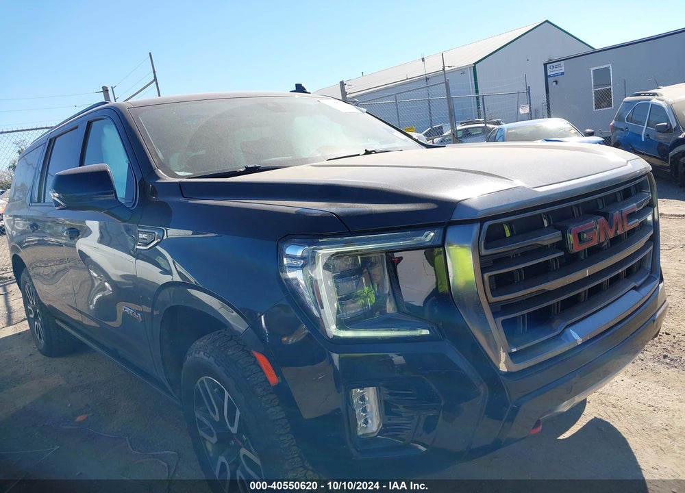 2021 GMC YUKON XL 4WD AT4 VIN: 1GKS2HKD0MR373403