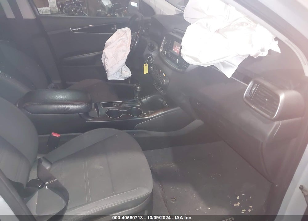 2016 KIA SORENTO 2.4L LX VIN: 5XYPGDA37GG029591