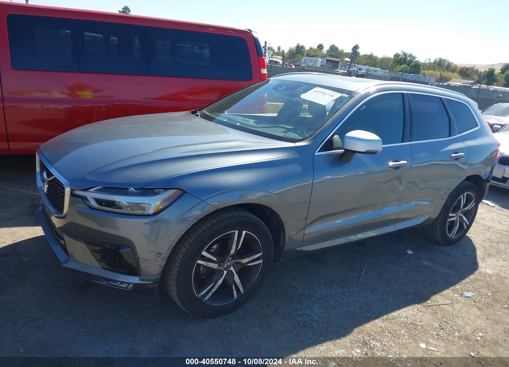 2018 VOLVO XC60 T5 R-DESIGN VIN: LYV102RM2JB118125