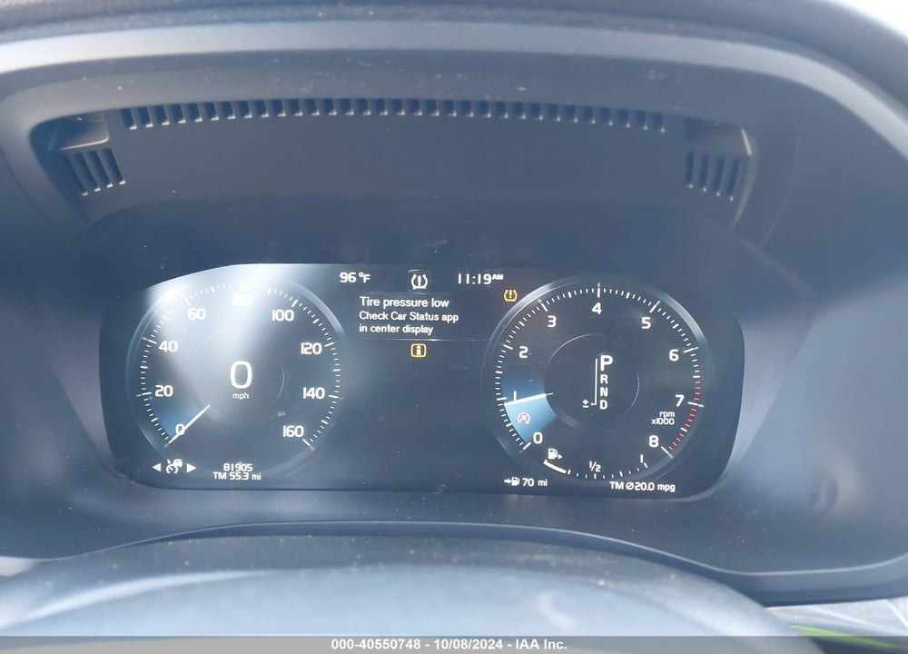 2018 VOLVO XC60 T5 R-DESIGN VIN: LYV102RM2JB118125