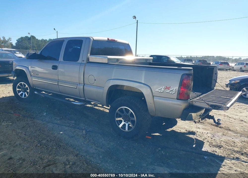 2004 CHEVROLET SILVERADO 2500HD LS VIN: 1GCHK292X4E350189