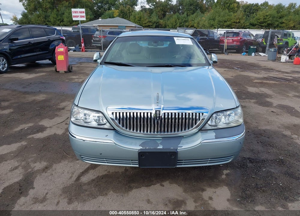2007 LINCOLN TOWN CAR SIGNATURE LIMITED VIN: 1LNHM82V47Y628956