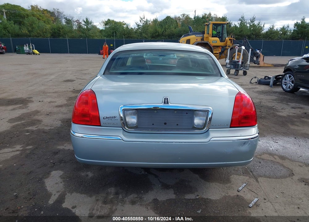 2007 LINCOLN TOWN CAR SIGNATURE LIMITED VIN: 1LNHM82V47Y628956