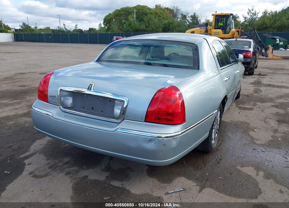 2007 LINCOLN TOWN CAR SIGNATURE LIMITED VIN: 1LNHM82V47Y628956