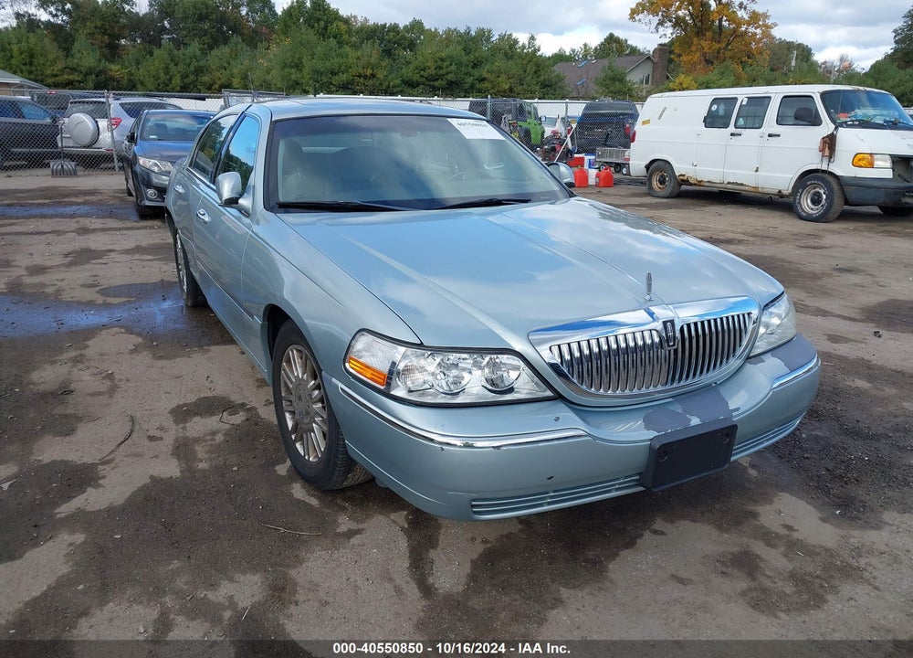 2007 LINCOLN TOWN CAR SIGNATURE LIMITED VIN: 1LNHM82V47Y628956