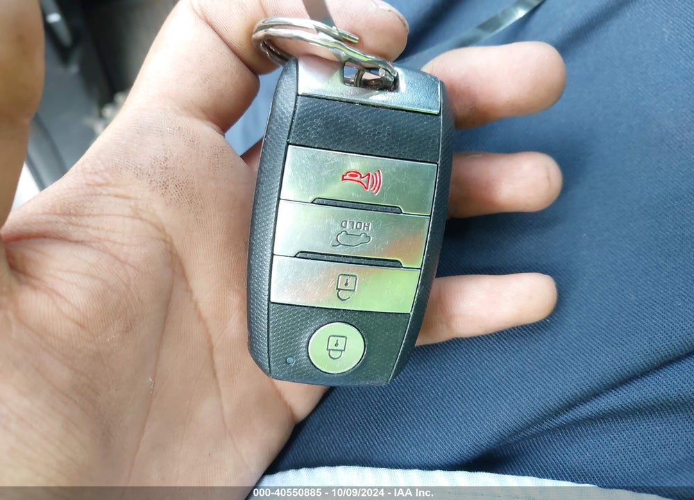 2019 KIA SORENTO 3.3L SX VIN: 5XYPK4A51KG534230