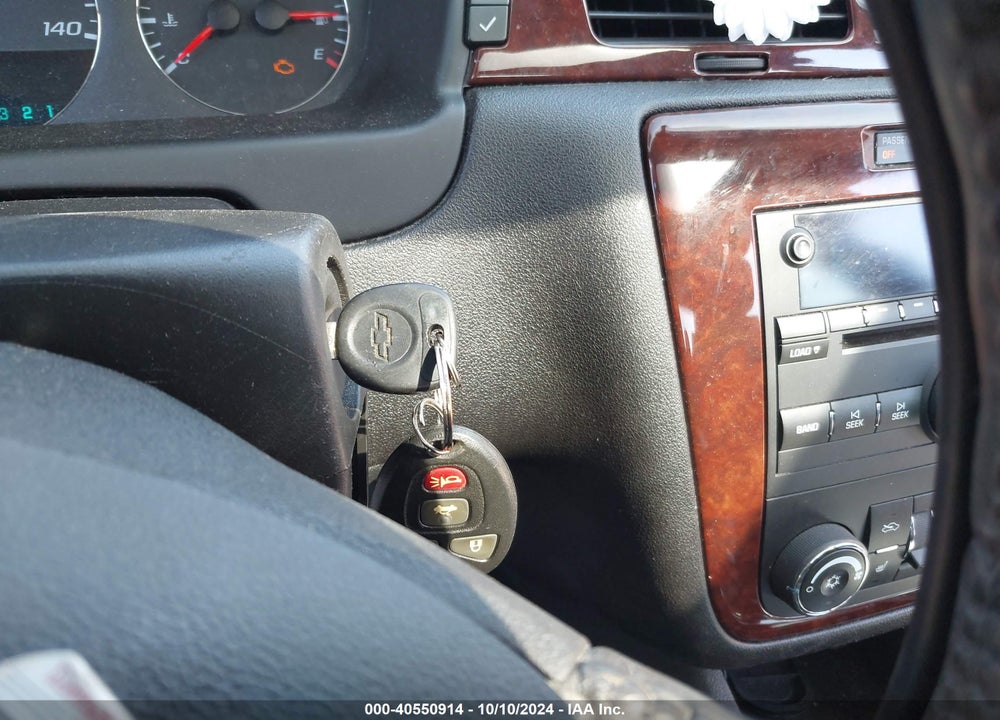 2008 CHEVROLET IMPALA LTZ VIN: 2G1WU583781335811