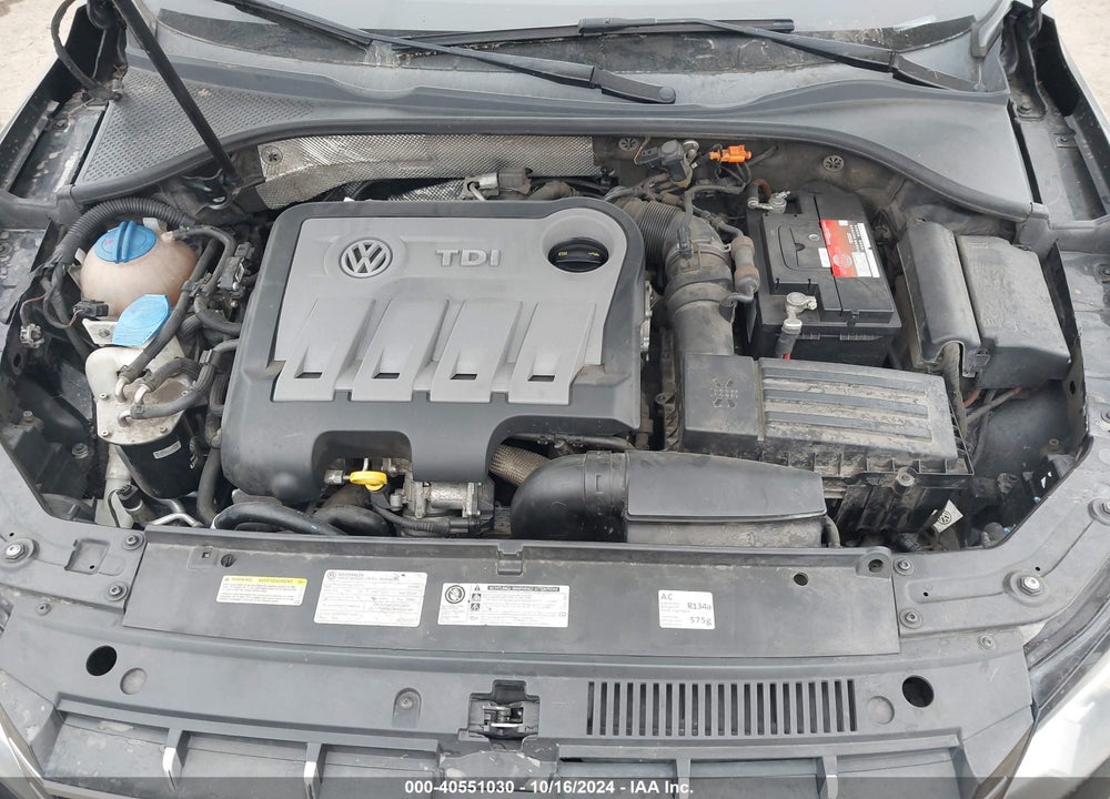 2014 VOLKSWAGEN PASSAT 2.0L TDI SE VIN: 1VWBN7A35EC069345