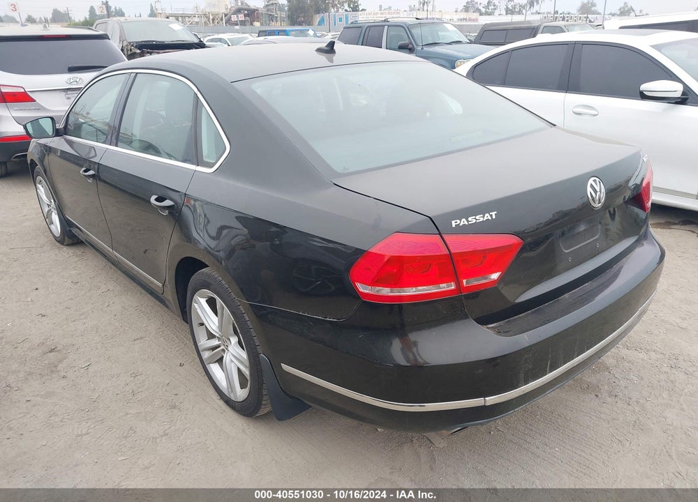 2014 VOLKSWAGEN PASSAT 2.0L TDI SE VIN: 1VWBN7A35EC069345