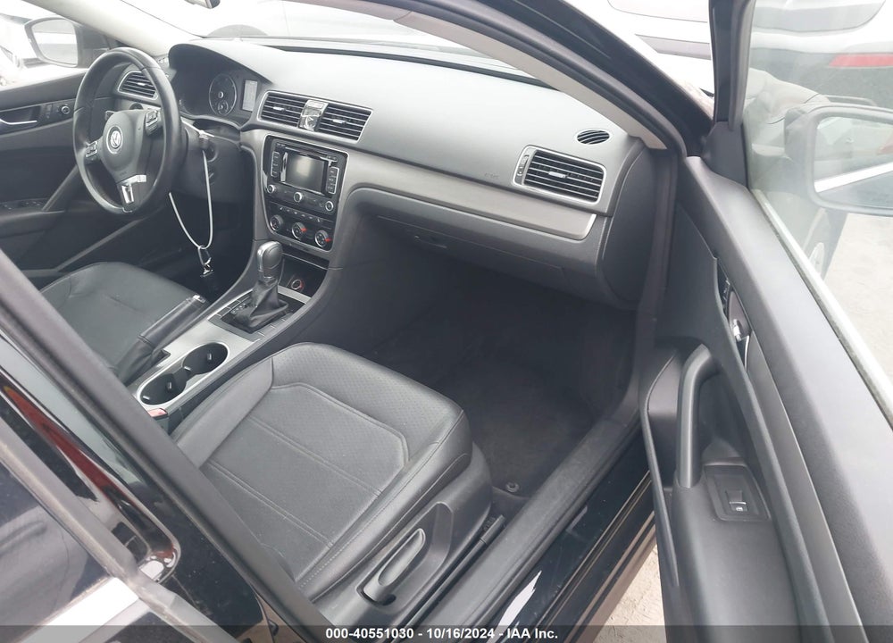 2014 VOLKSWAGEN PASSAT 2.0L TDI SE VIN: 1VWBN7A35EC069345