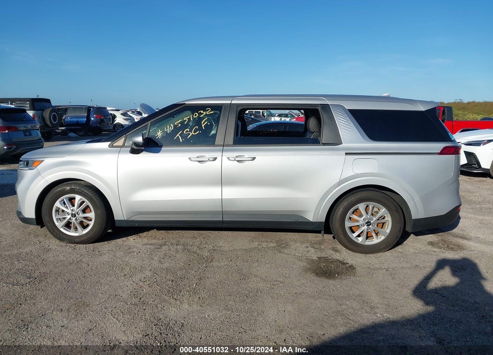 2022 KIA CARNIVAL MPV LX SEAT PACKAGE VIN: KNDNB4H39N6058599