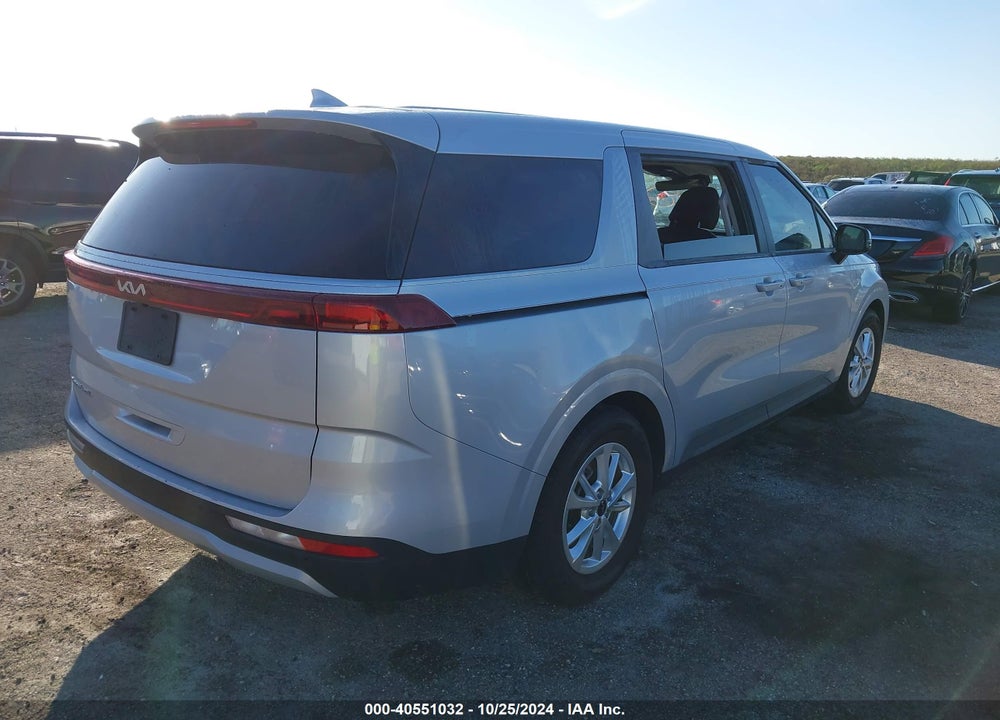 2022 KIA CARNIVAL MPV LX SEAT PACKAGE VIN: KNDNB4H39N6058599