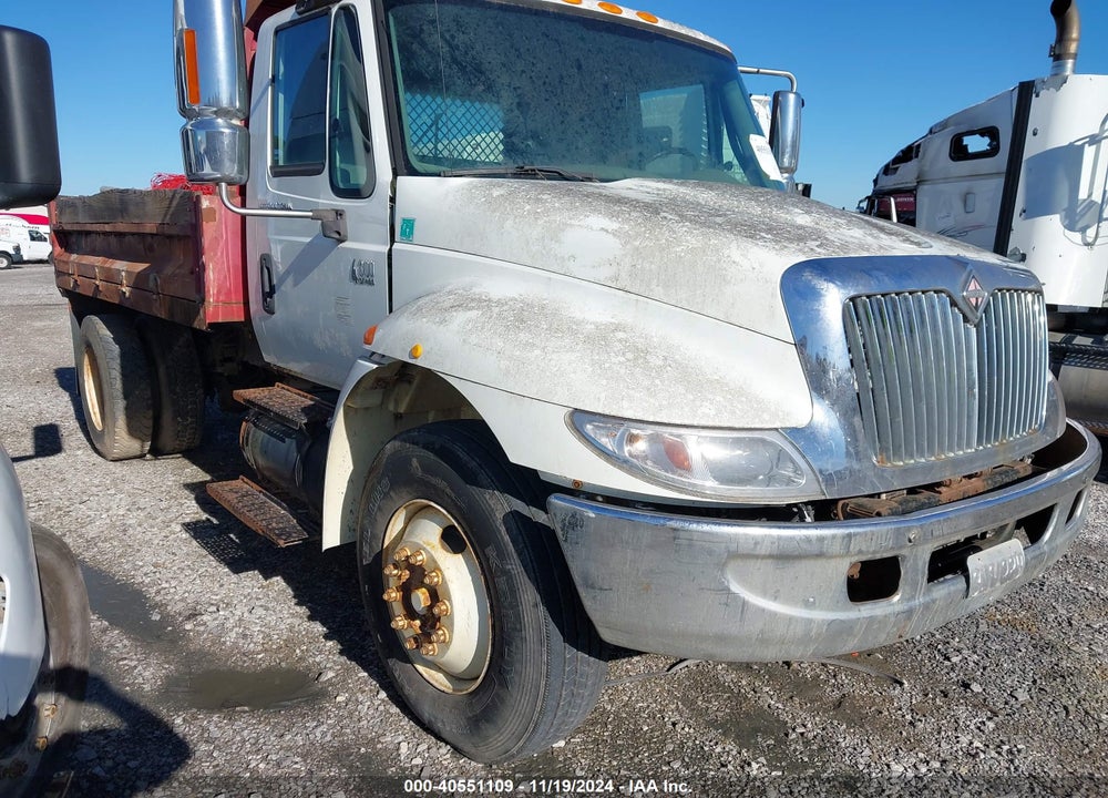 2004 INTERNATIONAL 4000 4300 VIN: 1HTMMAAN04H666999