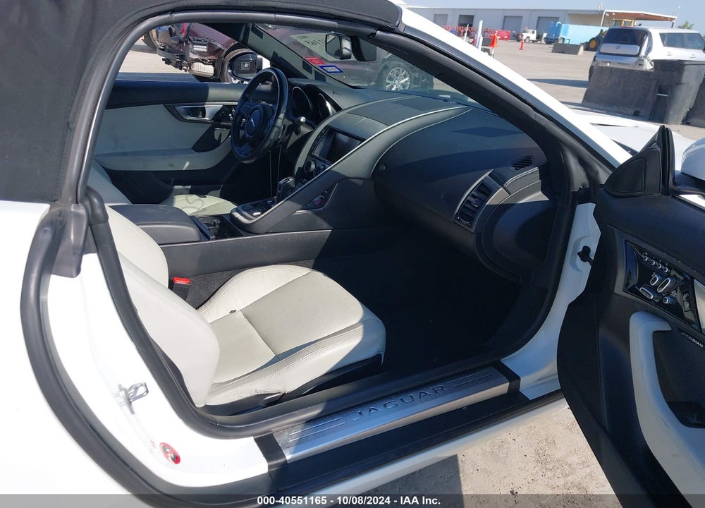 2014 JAGUAR F-TYPE VIN: SAJWA6E77E8K07527