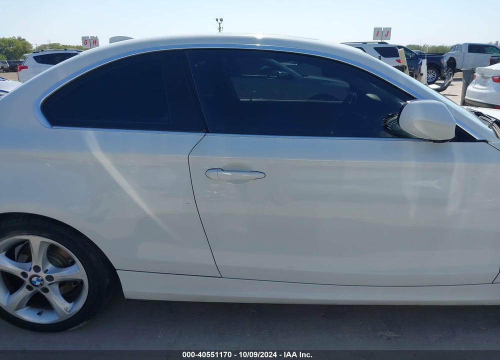 2011 BMW 128I VIN: WBAUP7C56BVP21293