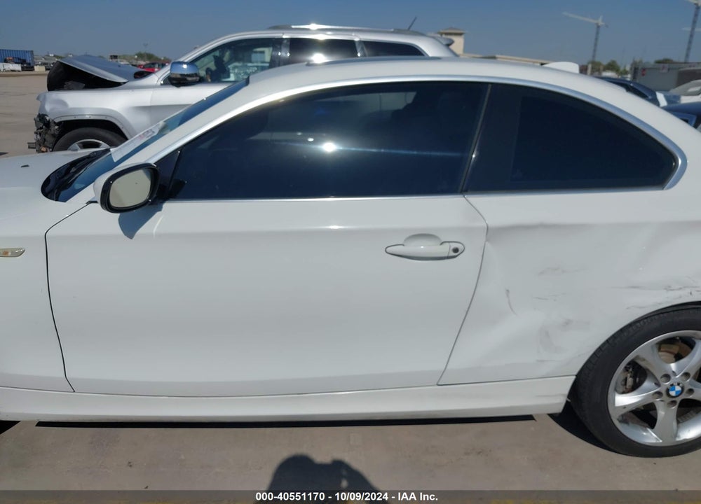 2011 BMW 128I VIN: WBAUP7C56BVP21293