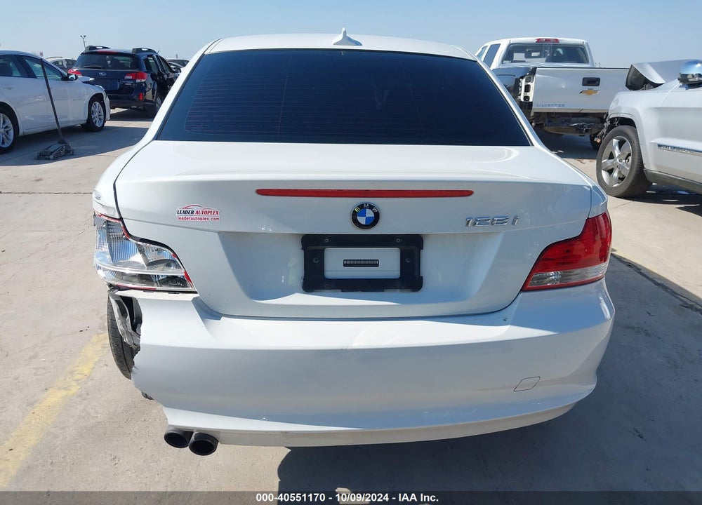 2011 BMW 128I VIN: WBAUP7C56BVP21293