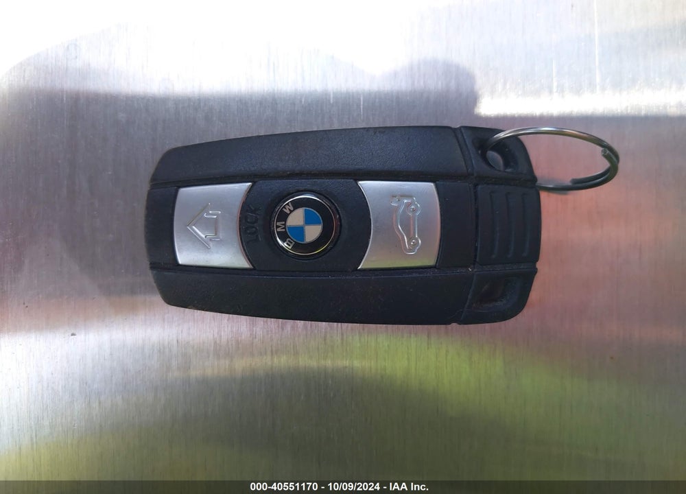 2011 BMW 128I VIN: WBAUP7C56BVP21293