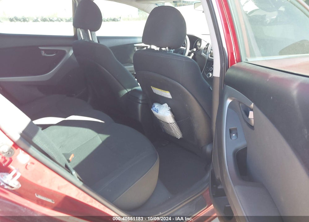 2015 HYUNDAI ELANTRA SE VIN: 5NPDH4AE6FH558085
