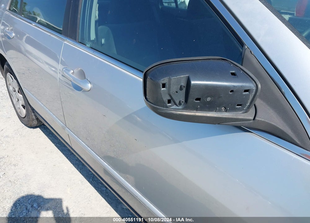 2005 HONDA ACCORD 2.4 LX VIN: 3HGCM56465G701221
