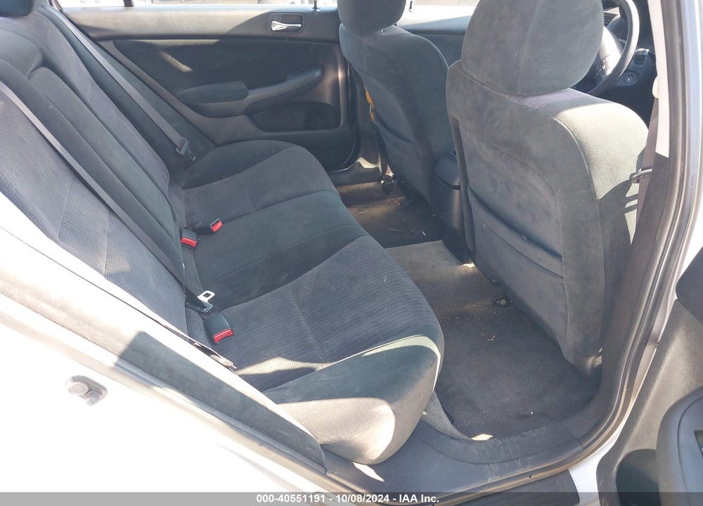 2005 HONDA ACCORD 2.4 LX VIN: 3HGCM56465G701221