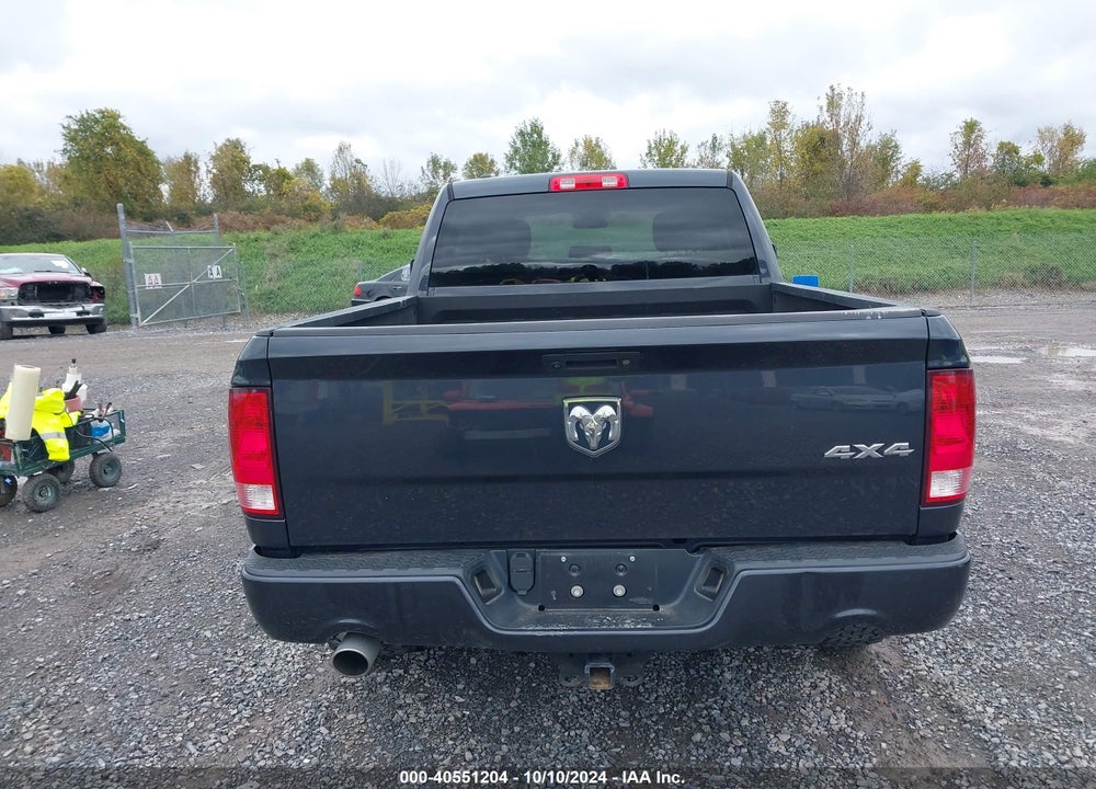 2017 RAM 1500 EXPRESS 4X4 6'4 BOX VIN: 1C6RR7FT2HS692485