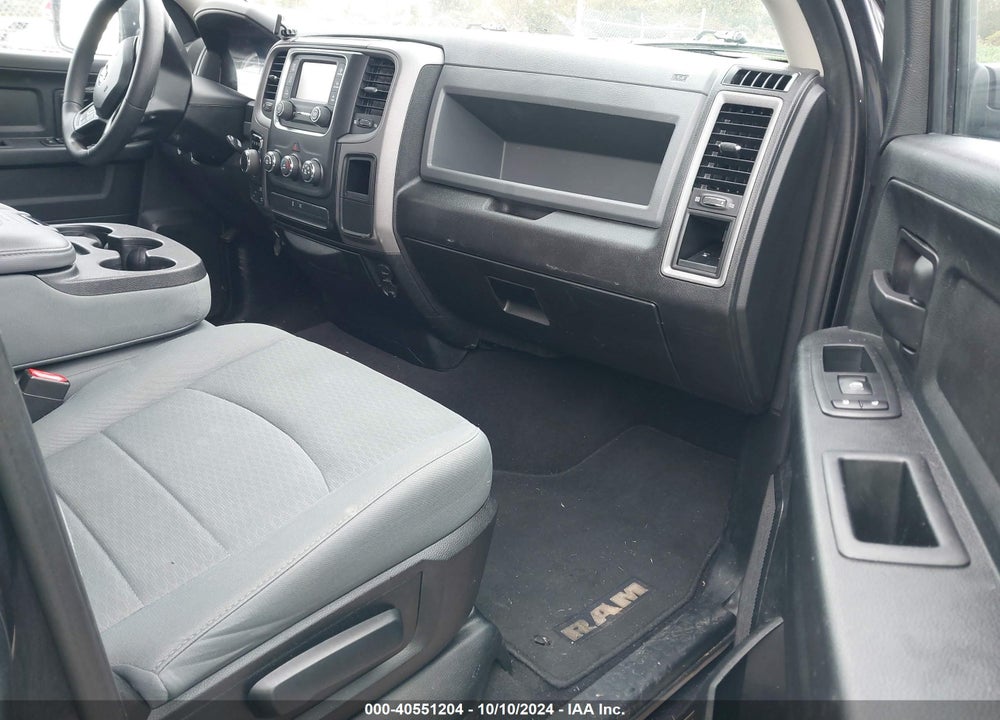 2017 RAM 1500 EXPRESS 4X4 6'4 BOX VIN: 1C6RR7FT2HS692485