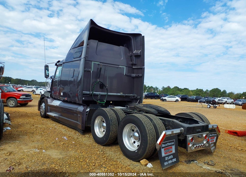 2018 WESTERN STAR 5700 XE SET BACK AXLE W/SLEEPER VIN: 5KJJBHDR8JLJS7409