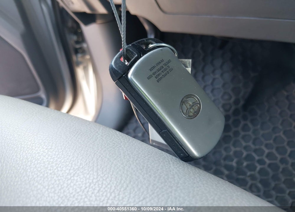 2020 TOYOTA SIENNA XLE VIN: 5TDYZ3DC2LS080191