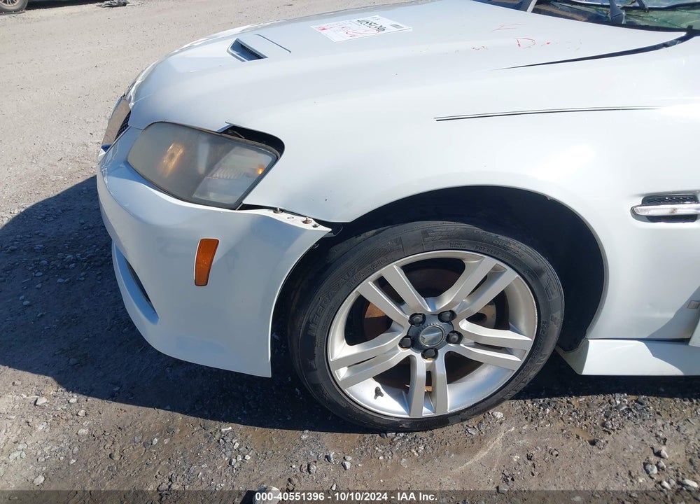 2008 PONTIAC G8 VIN: 6G2ER57768L134721