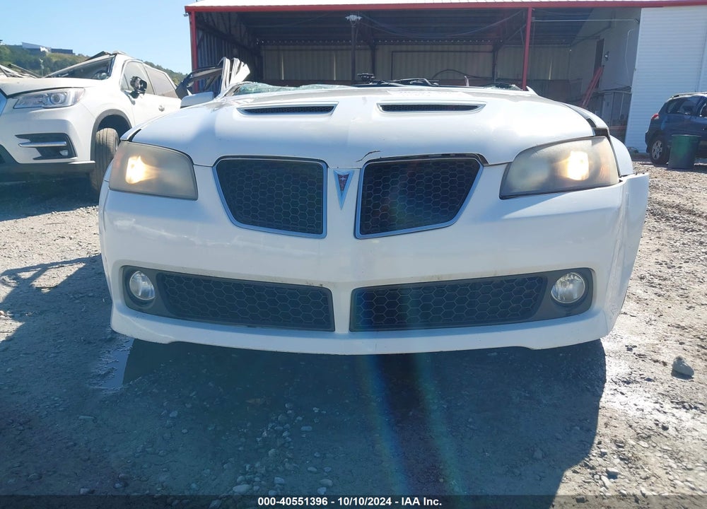 2008 PONTIAC G8 VIN: 6G2ER57768L134721