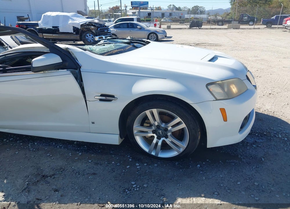 2008 PONTIAC G8 VIN: 6G2ER57768L134721