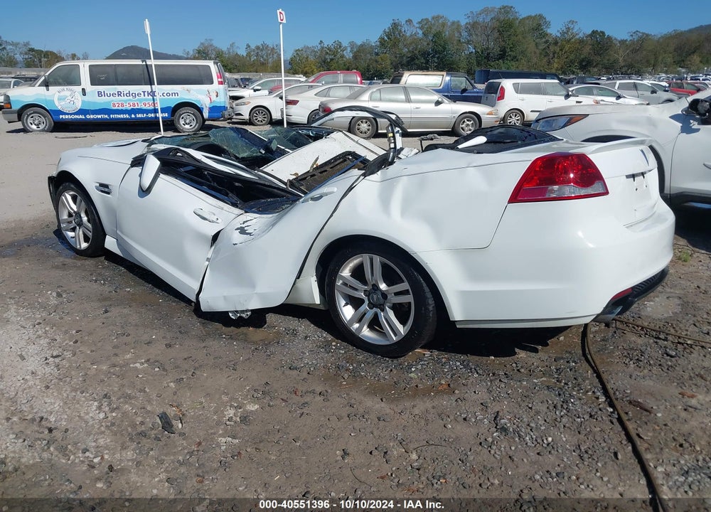 2008 PONTIAC G8 VIN: 6G2ER57768L134721