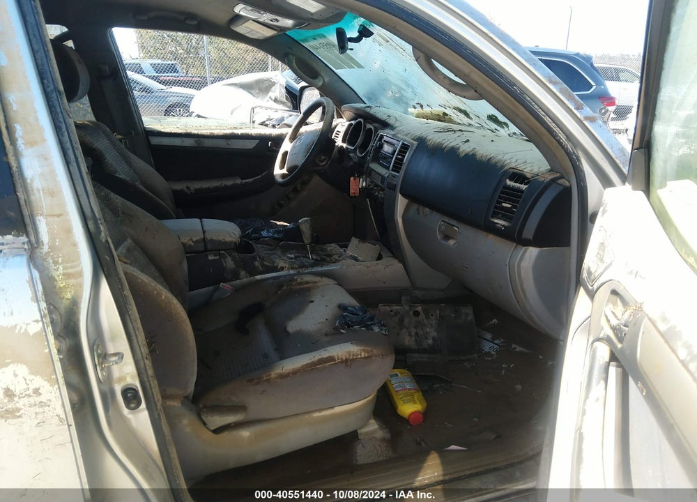 2005 TOYOTA 4RUNNER SR5 V8 VIN: JTEBT14R358028748