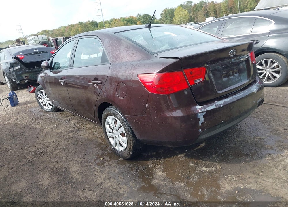 2011 KIA FORTE EX VIN: KNAFU4A27B5358608
