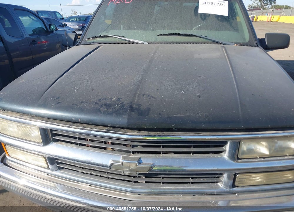 1999 CHEVROLET SUBURBAN 1500 LT VIN: 1GNFK16R4XJ434708