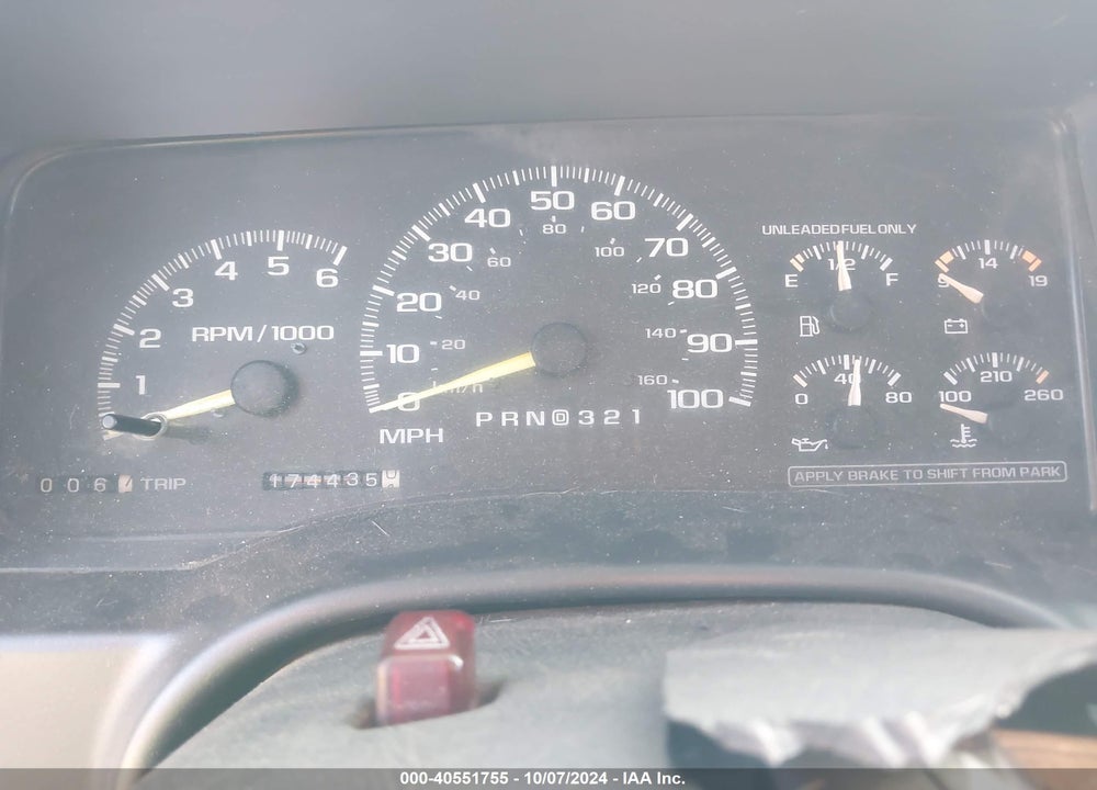 1999 CHEVROLET SUBURBAN 1500 LT VIN: 1GNFK16R4XJ434708