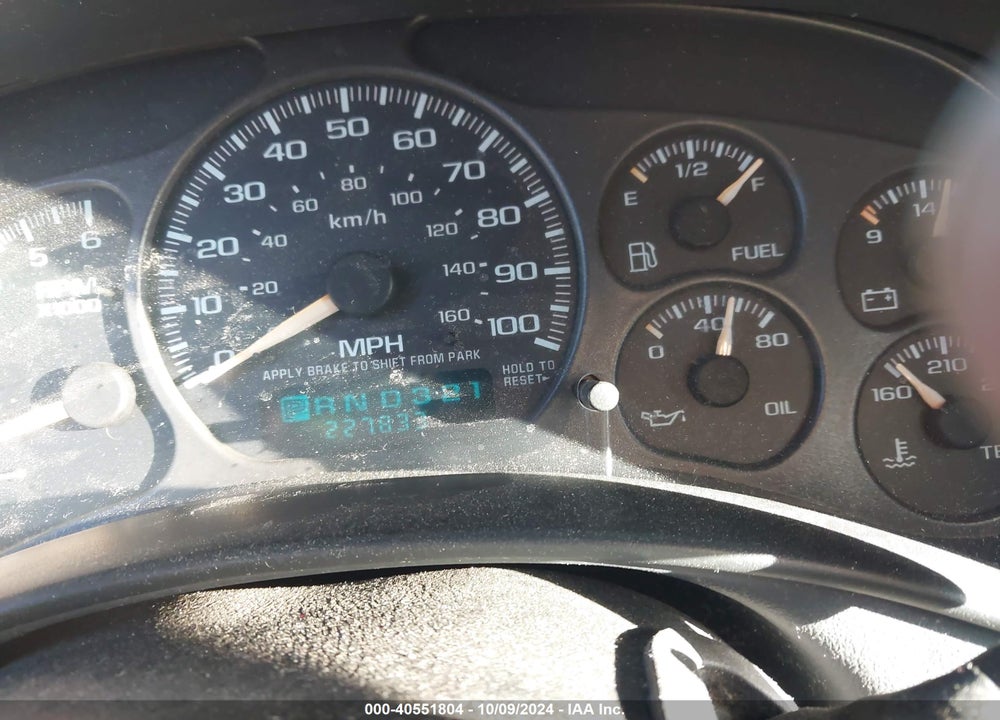 2002 CHEVROLET TAHOE LT VIN: 1GNEK13Z22R134515