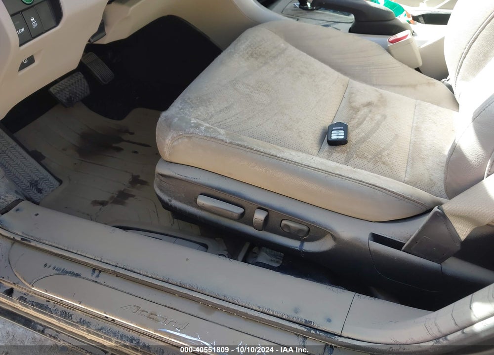 2013 HONDA ACCORD EX-L VIN: 1HGCR2F89DA163663
