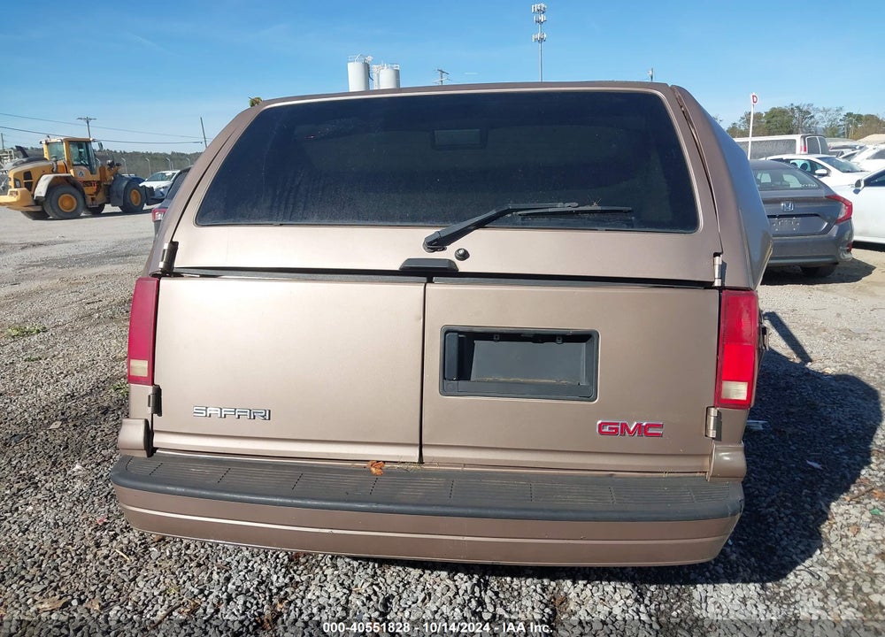 2005 GMC SAFARI VIN: 1GKDM19X75B503617