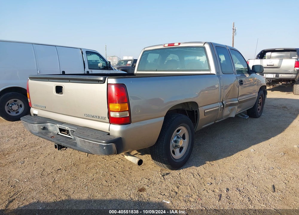 2002 CHEVROLET SILVERADO 1500 LS VIN: 2GCEC19V821179056