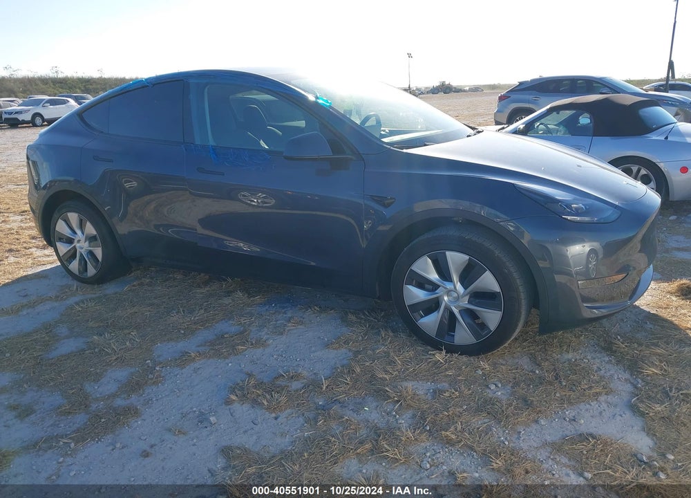 2023 TESLA MODEL Y RWD VIN: 7SAYGDED3PF963961