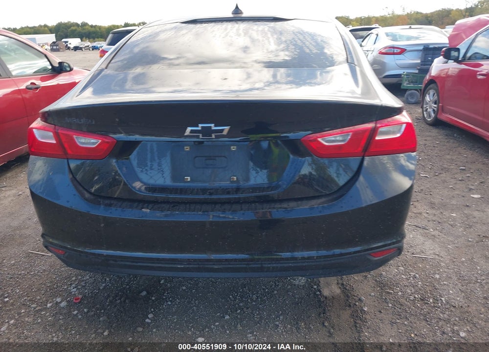 2018 CHEVROLET MALIBU LT VIN: 1G1ZD5ST7JF182092